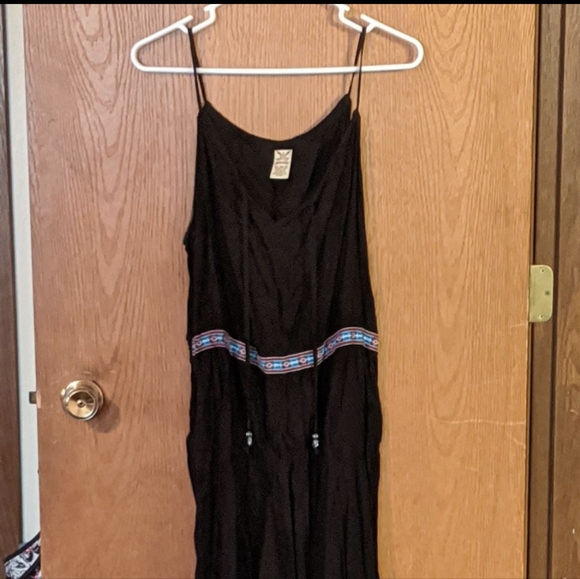 Black sundress with colorful waist band - Picture 2 of 2